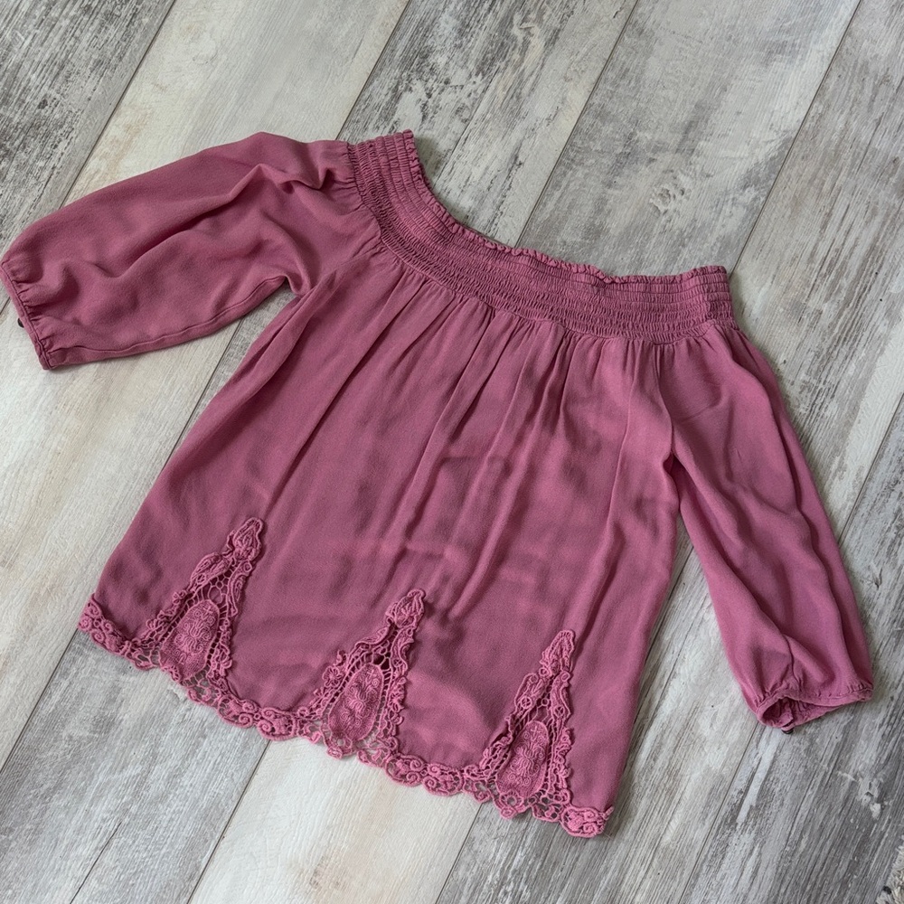 Xhilaration Mauve Off-Shoulder Blouse